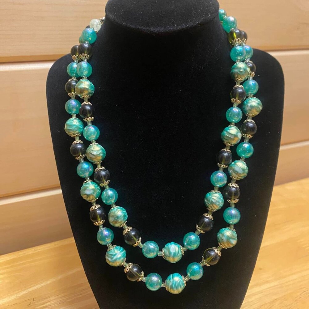 Vintage 2 Layer Beaded Necklace 18 inches